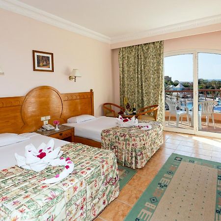 Pensee Royal Garden Beach Resort El Qoseir Exterior foto
