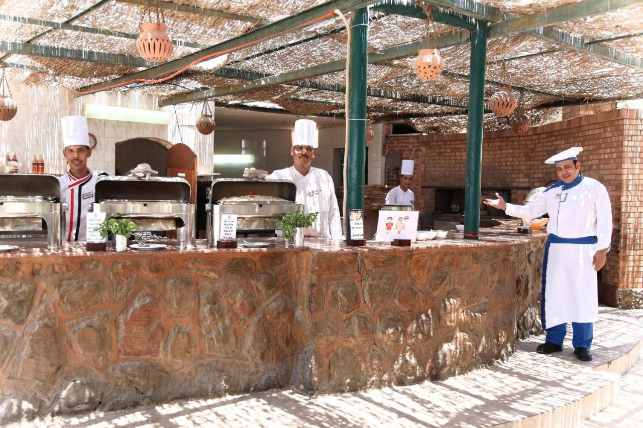 Pensee Royal Garden Beach Resort El Qoseir Exterior foto