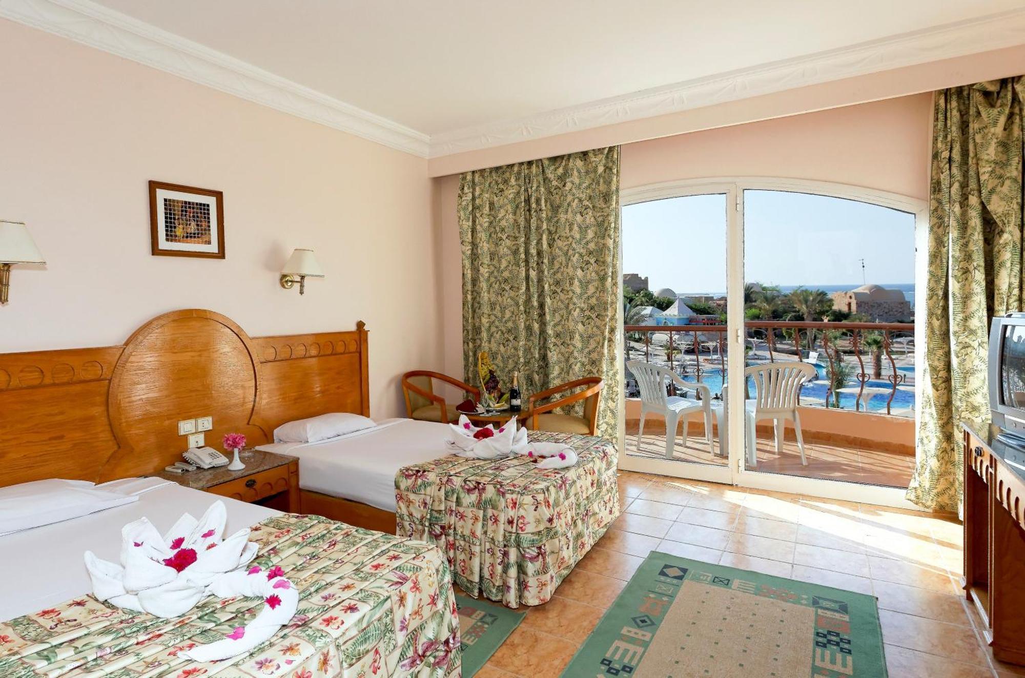 Pensee Royal Garden Beach Resort El Qoseir Exterior foto